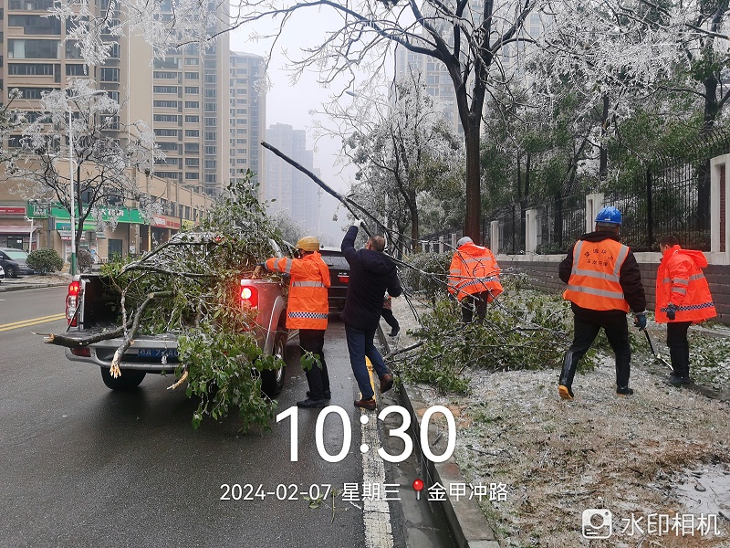 玉龍環(huán)保：清冰除雪